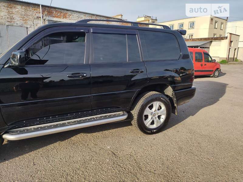 2005 toyota land cruiser