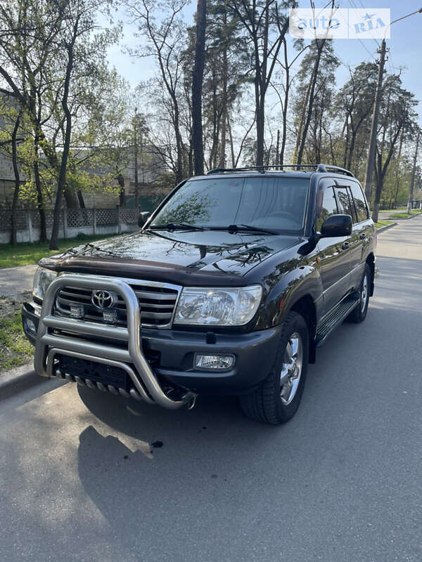 2005 toyota land cruiser