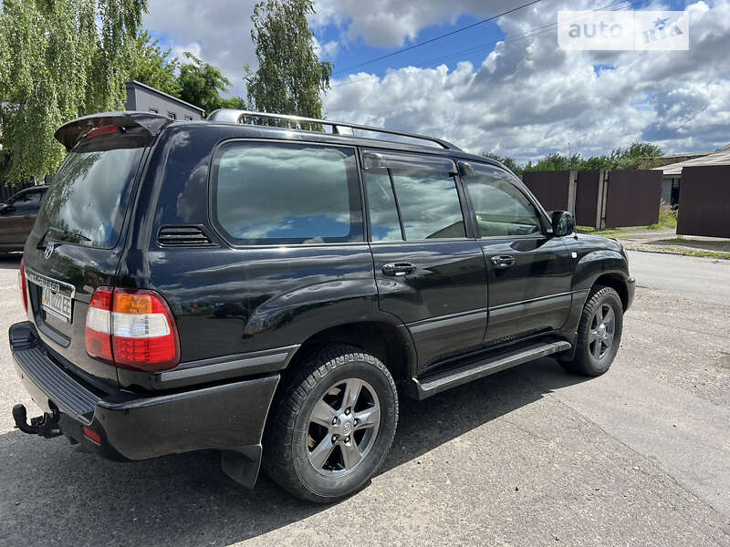 2005 toyota land cruiser