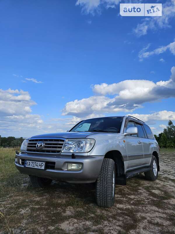 2005 toyota land cruiser