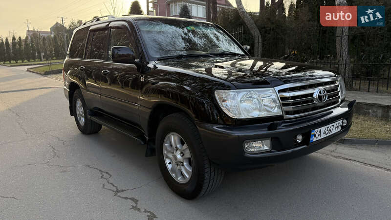 2005 toyota land cruiser 100