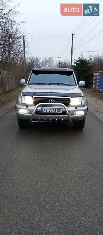 2005 toyota land cruiser
