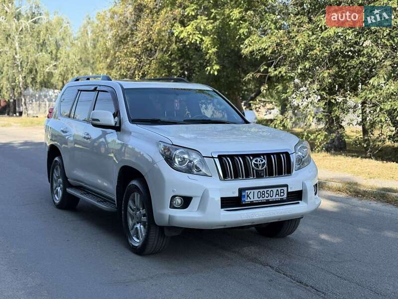 2010 toyota prado
