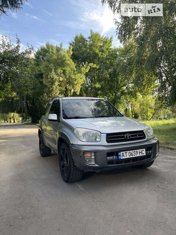2001 toyota rav4