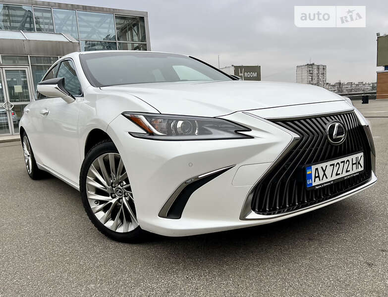 2019 lexus es 250