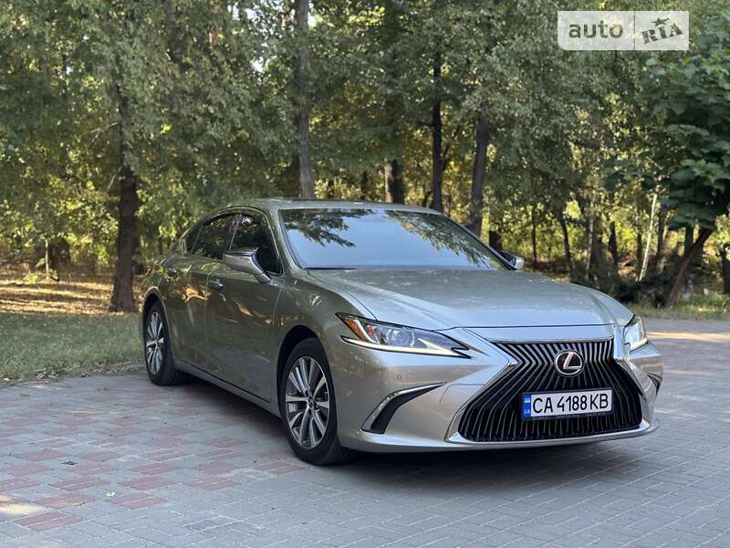 2018 lexus es 250