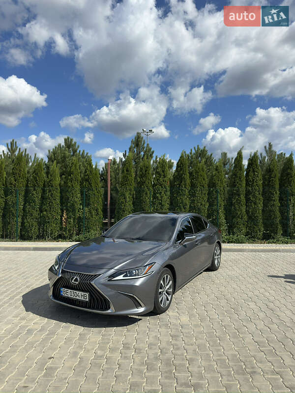 2019 lexus es 250