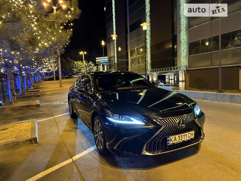 2021 lexus es 250