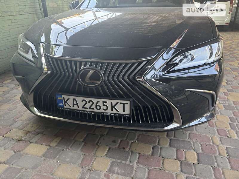 2021 lexus es 250