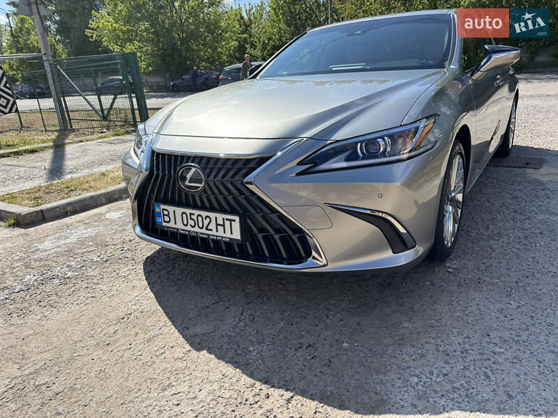2022 lexus es 250