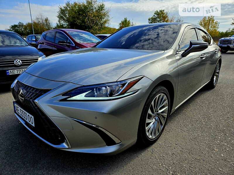 2021 lexus es 250