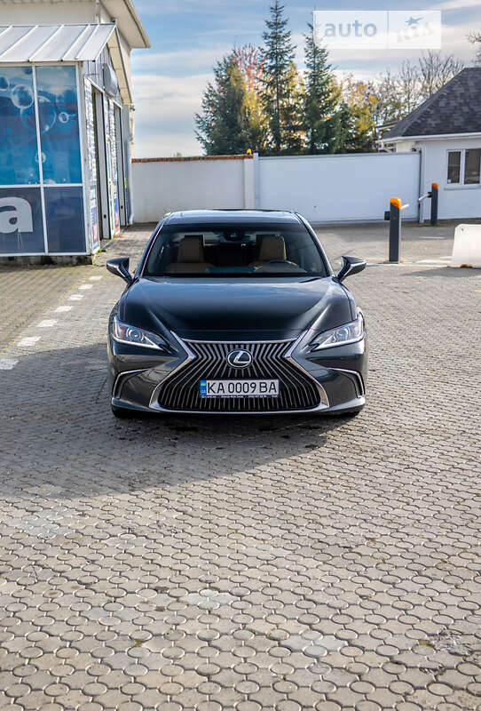 2020 lexus es 250