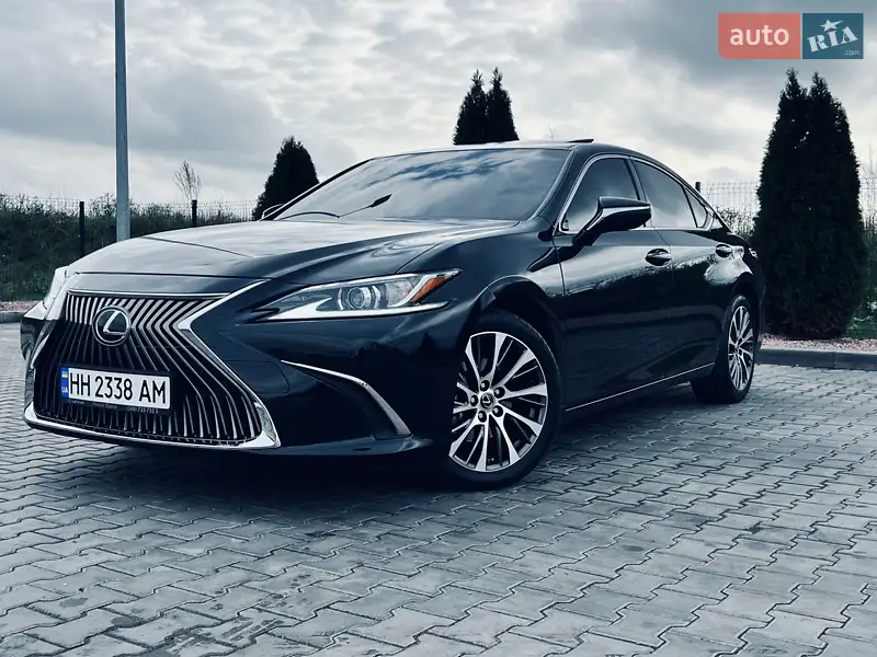 2021 lexus es-250