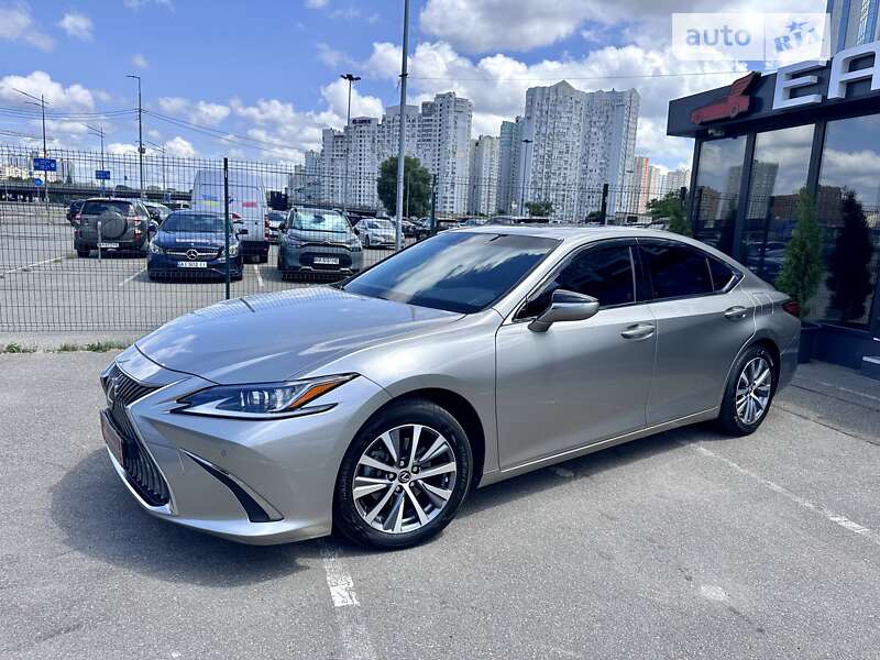 2019 lexus es 250
