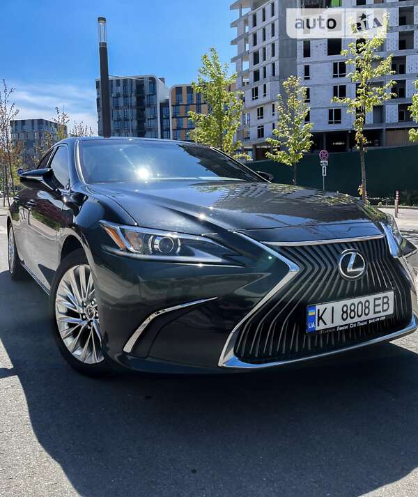 2019 lexus es 250