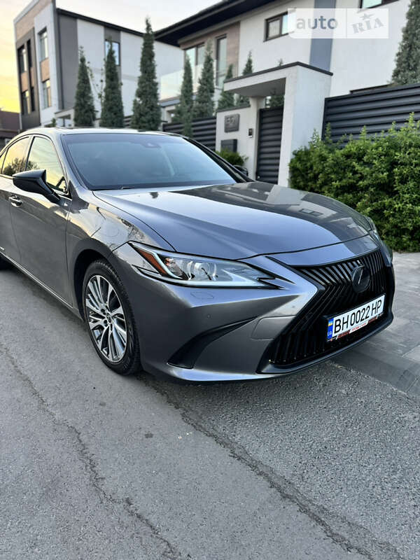 2019 lexus es 300h