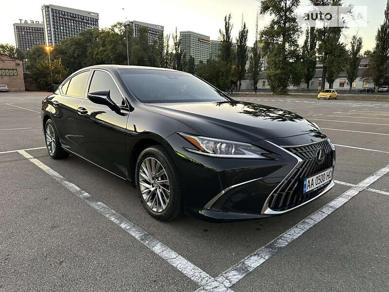 2022 lexus es