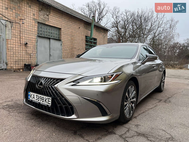 2022 lexus es