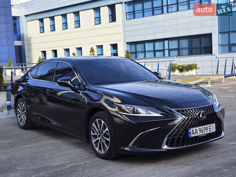 2021 lexus es 200