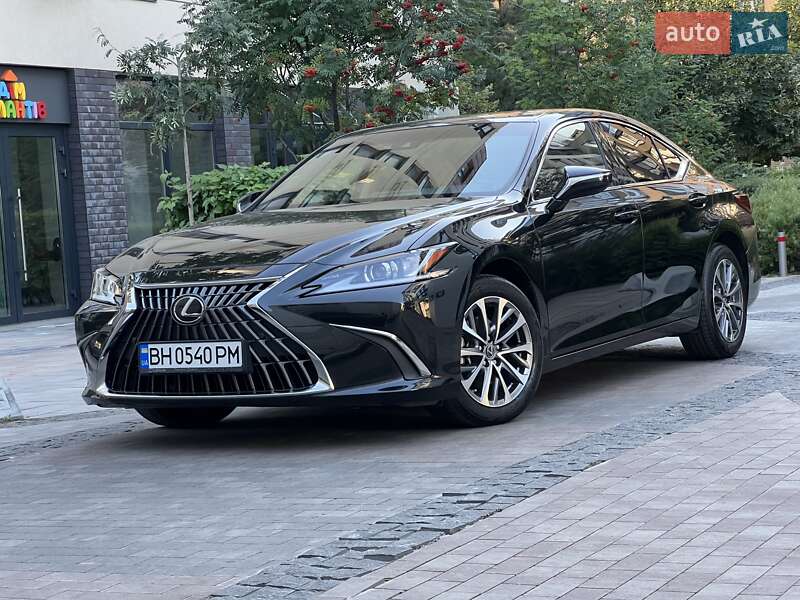 2022 lexus es 200