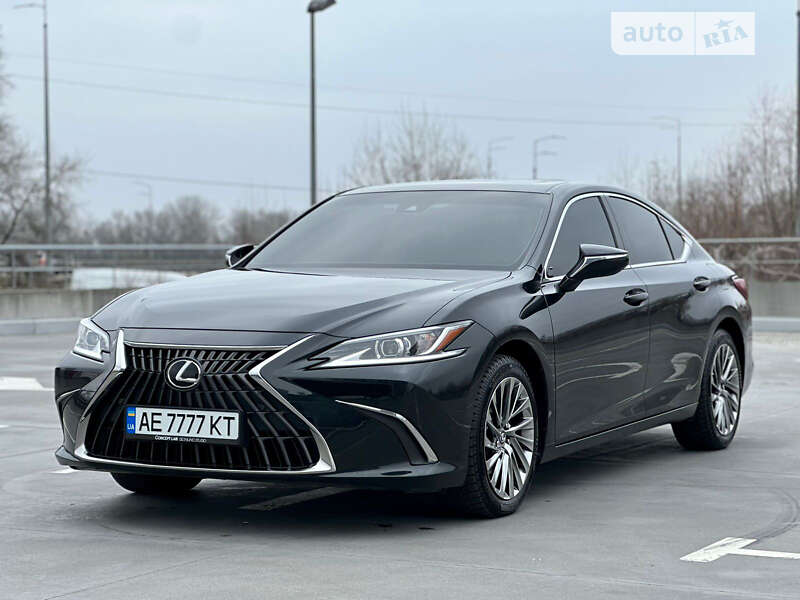 2022 lexus es 200
