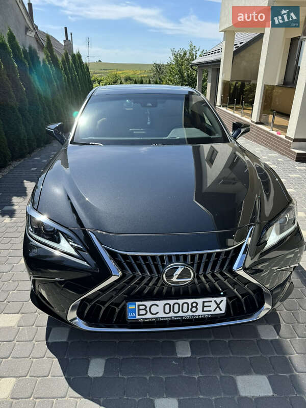 2022 lexus es 300h