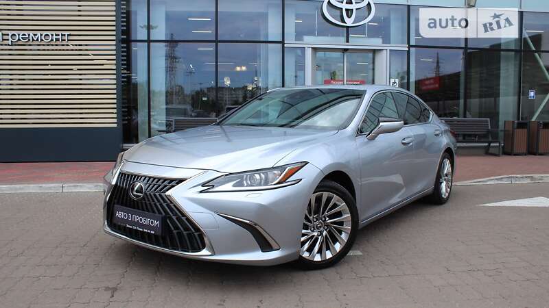 2022 lexus es 300h