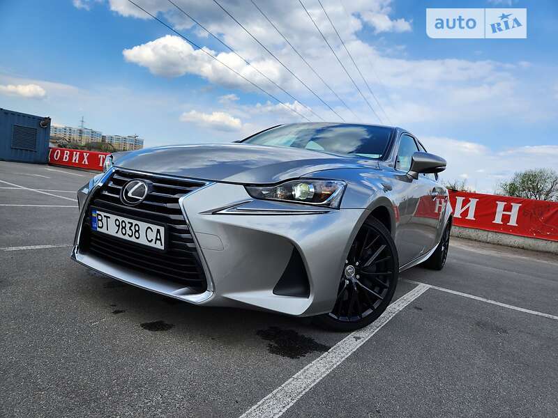 2016 lexus is 200