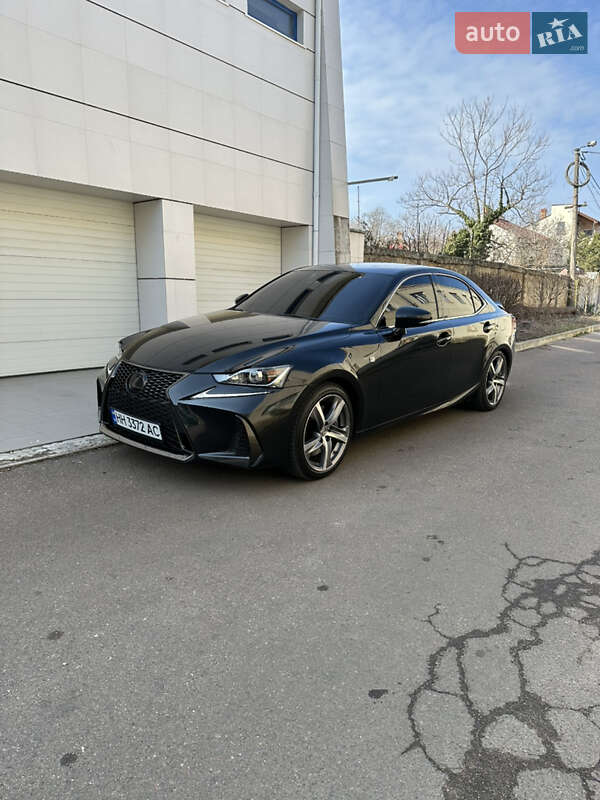2019 lexus is 300