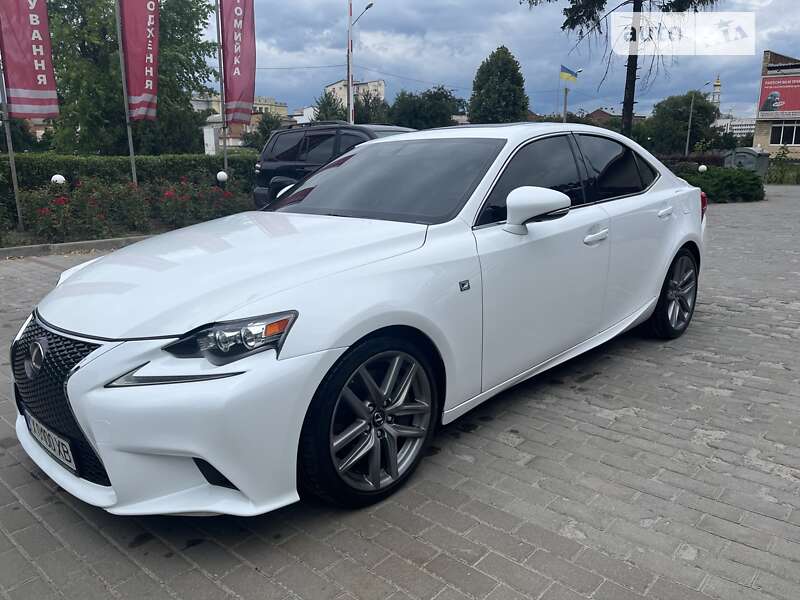 2016 lexus is
