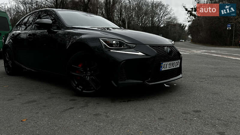 2018 lexus is