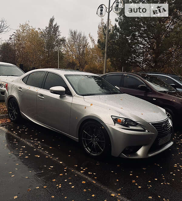 2015 lexus is 200