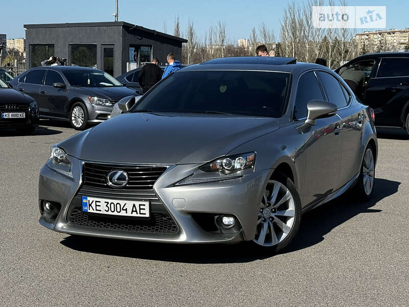 2016 lexus is 200t