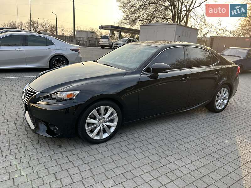 2016 lexus is 200t