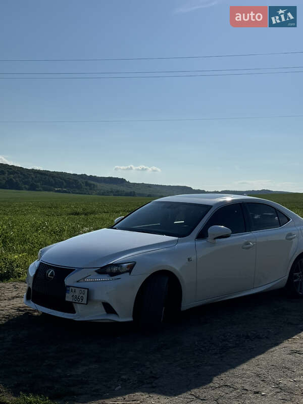 2015 lexus is 200