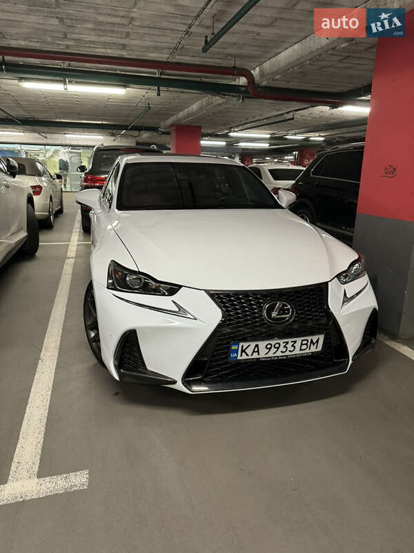 2017 lexus is 300