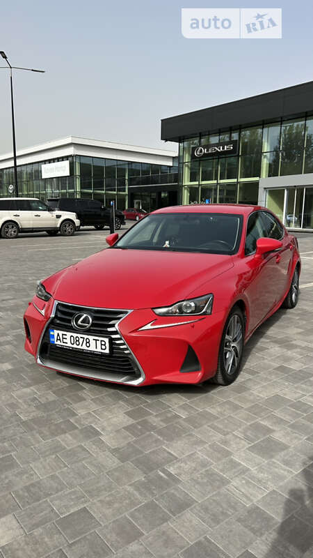 2017 lexus is 200t