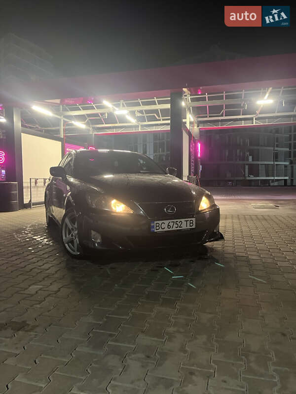 2007 lexus is 220d