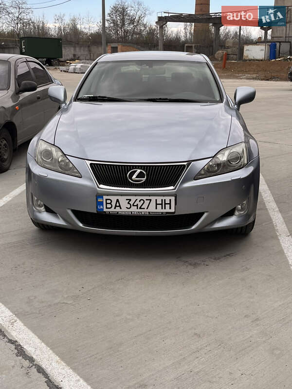 2006 lexus is 220d