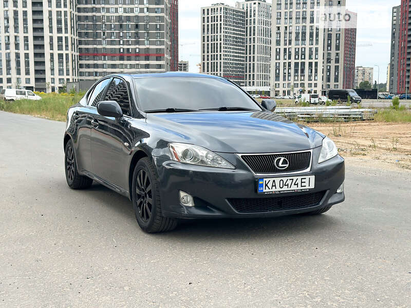 2008 lexus is 220d