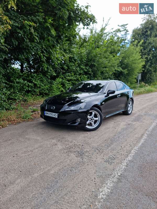 2006 lexus is 220d