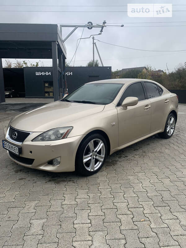 2005 lexus is 220d
