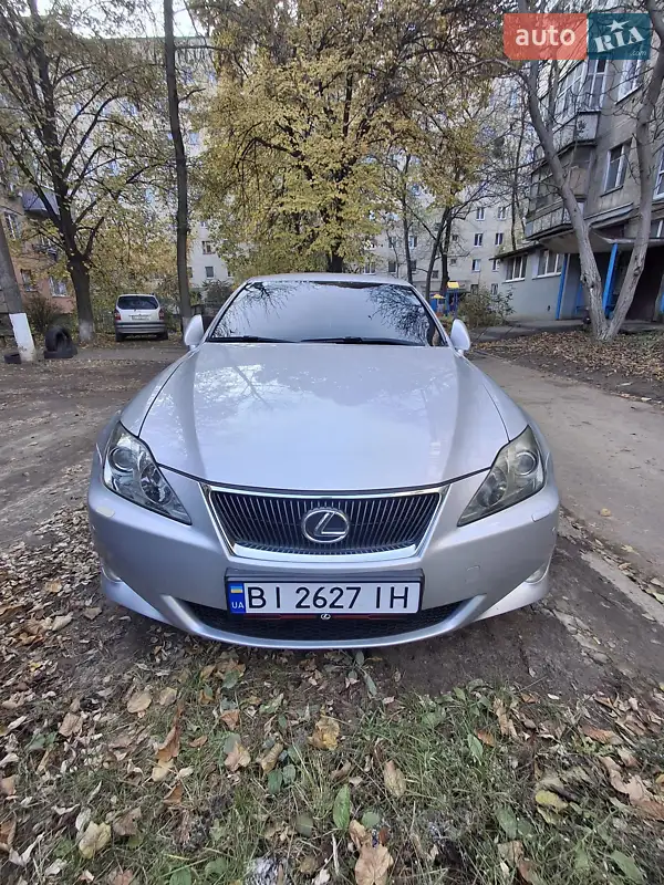 2005 lexus is 220d