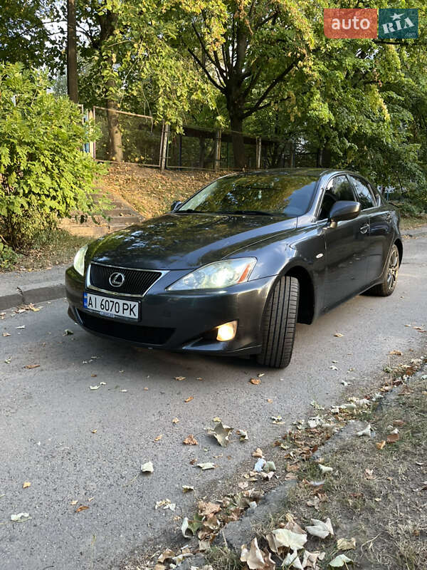 2006 lexus is 220d