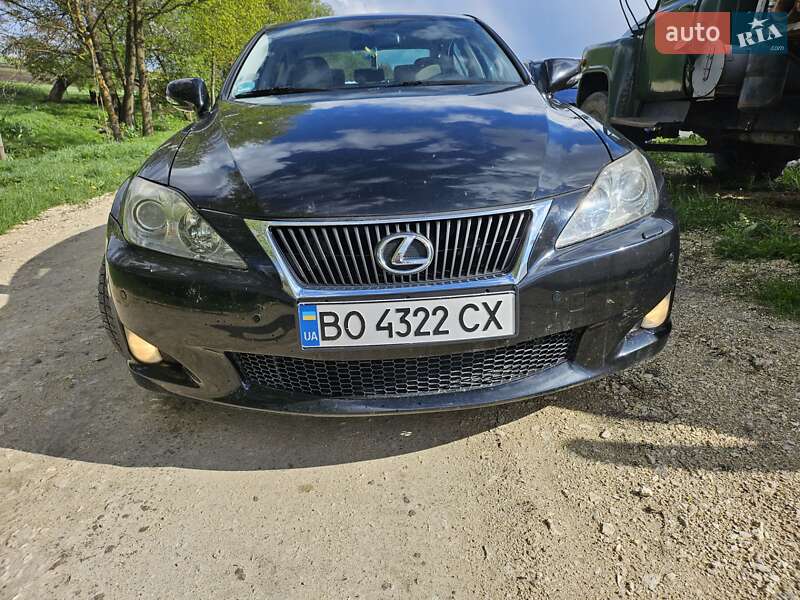 2010 lexus is-220d