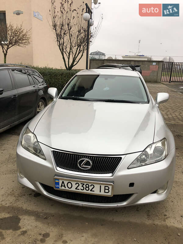 2006 lexus is 220d
