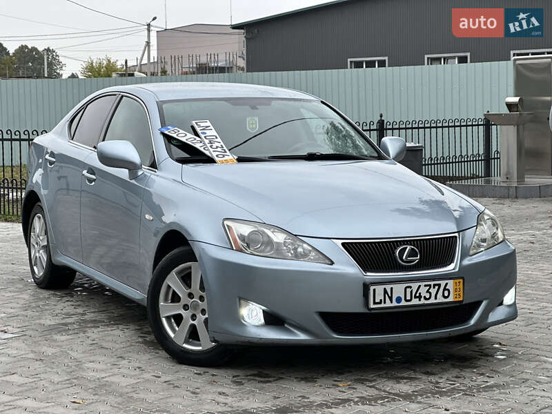 2007 lexus is 220d