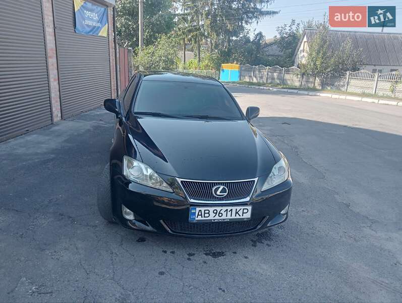 2007 lexus is 220d