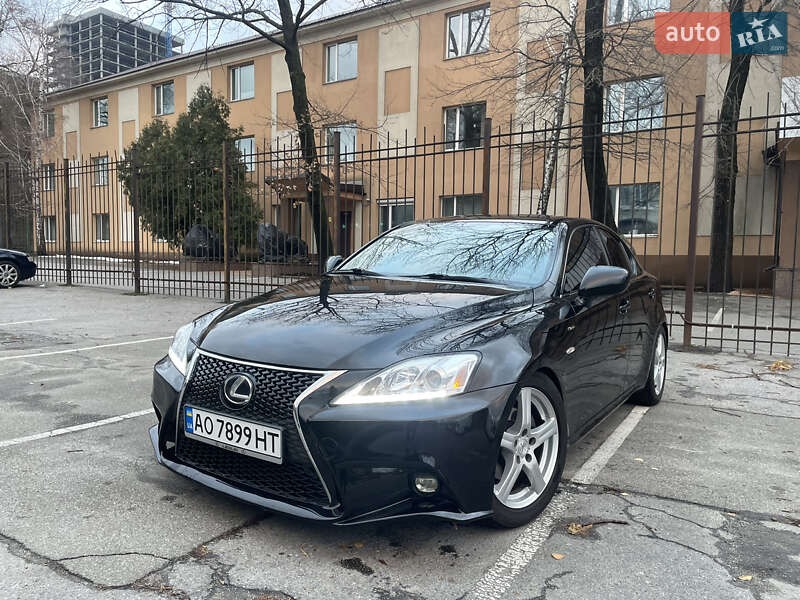 2005 lexus is
