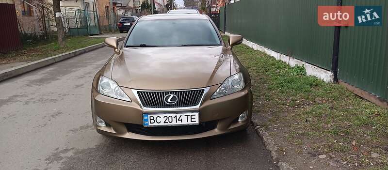 2009 lexus is 220d